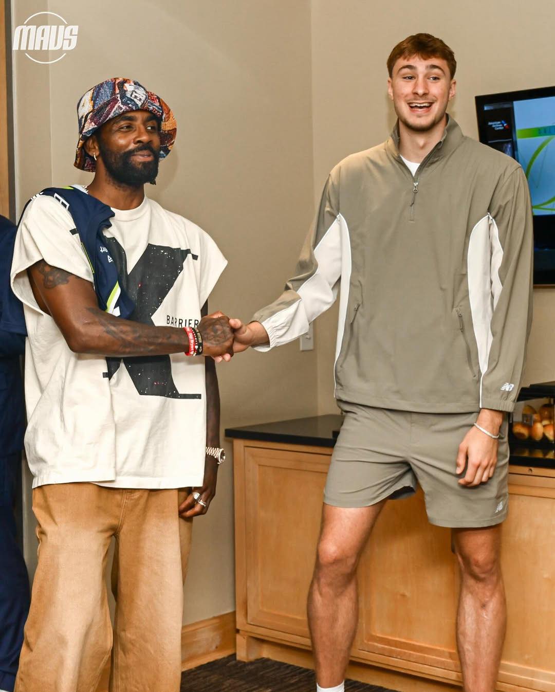 开云APP-Stein：独行侠队愿意讨论交易除弗拉格和欧文外的任何球员